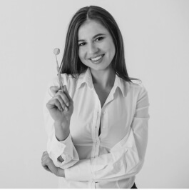 Foto de Dra. Emmily Johanna Schebek Teixeira